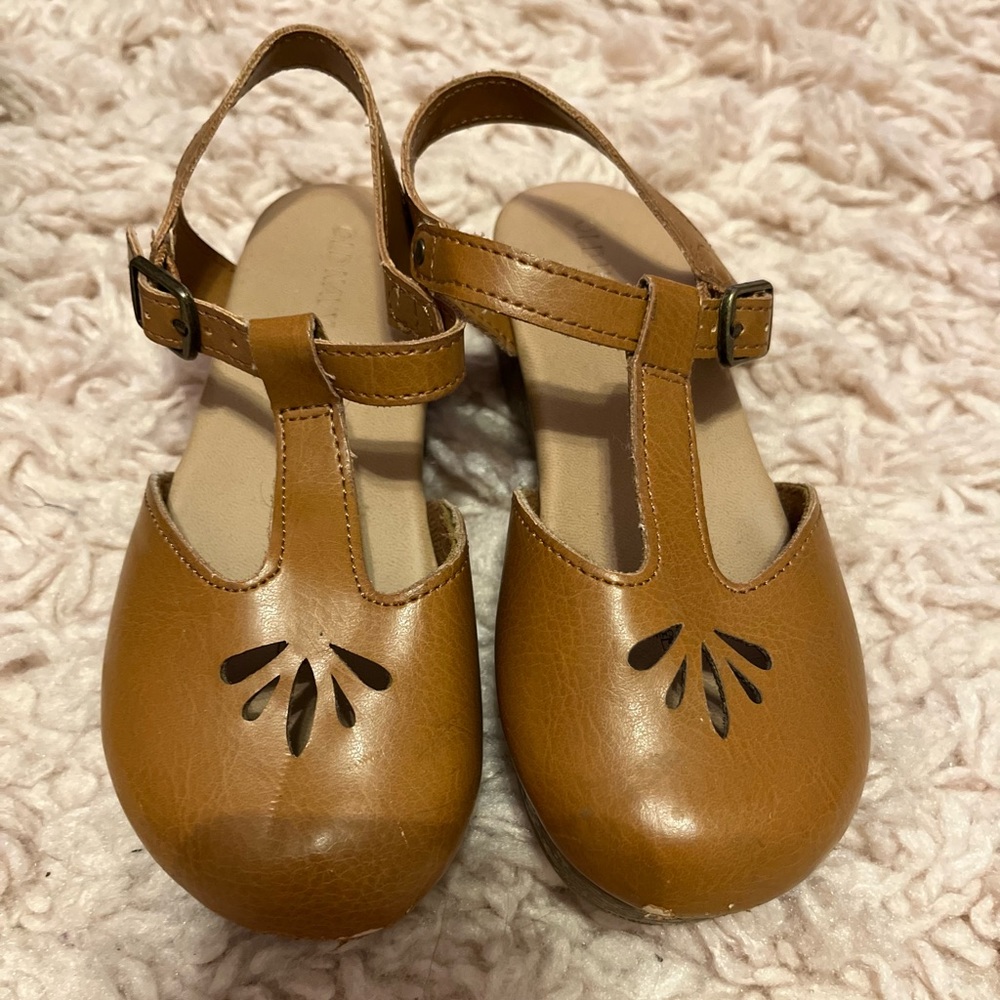Old navy clog sandals